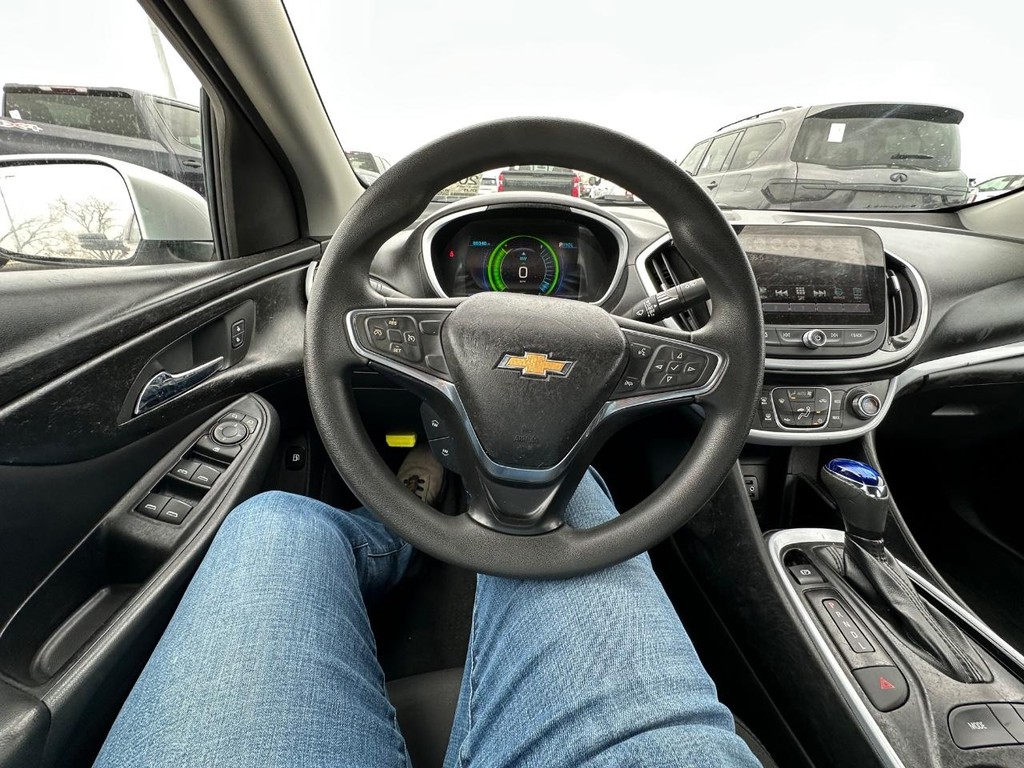 Chevrolet Volt Vehicle Full-screen Gallery Image 19