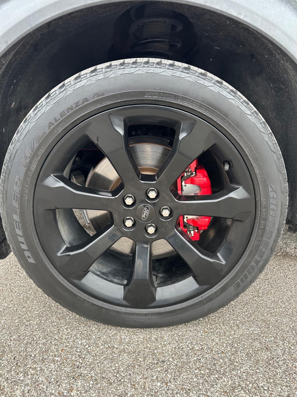 Ford Explorer Vehicle Full-screen Gallery Image 9