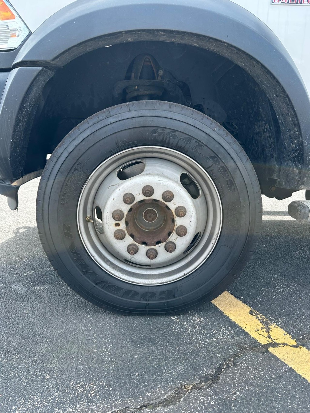 Ram 5500HD Vehicle Full-screen Gallery Image 11