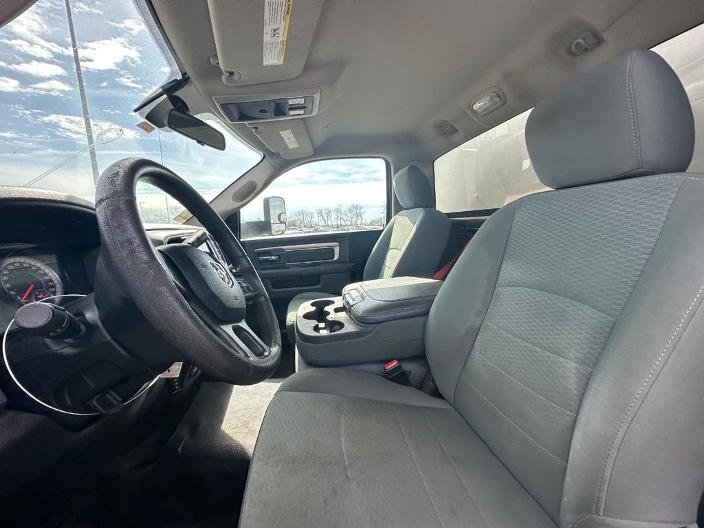 Ram 5500HD Vehicle Full-screen Gallery Image 16