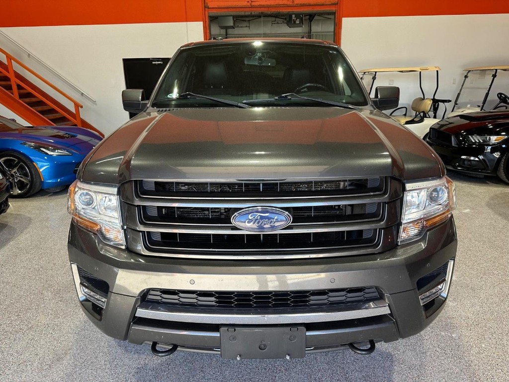 Ford Expedition EL Vehicle Full-screen Gallery Image 9