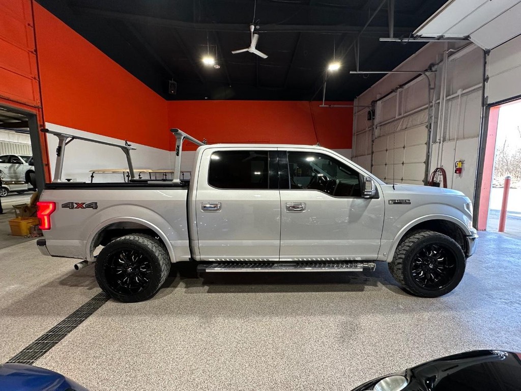 Ford F-150 Vehicle Full-screen Gallery Image 2