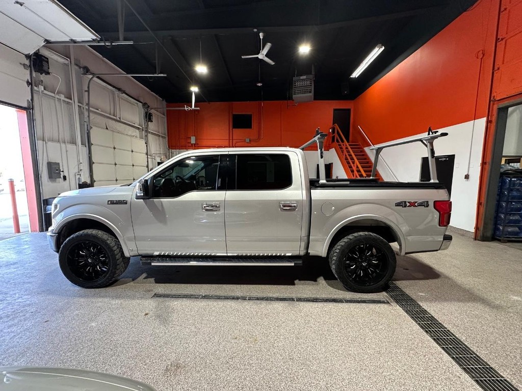 Ford F-150 Vehicle Full-screen Gallery Image 8