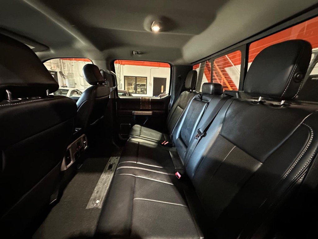 Ford F-150 Vehicle Full-screen Gallery Image 9