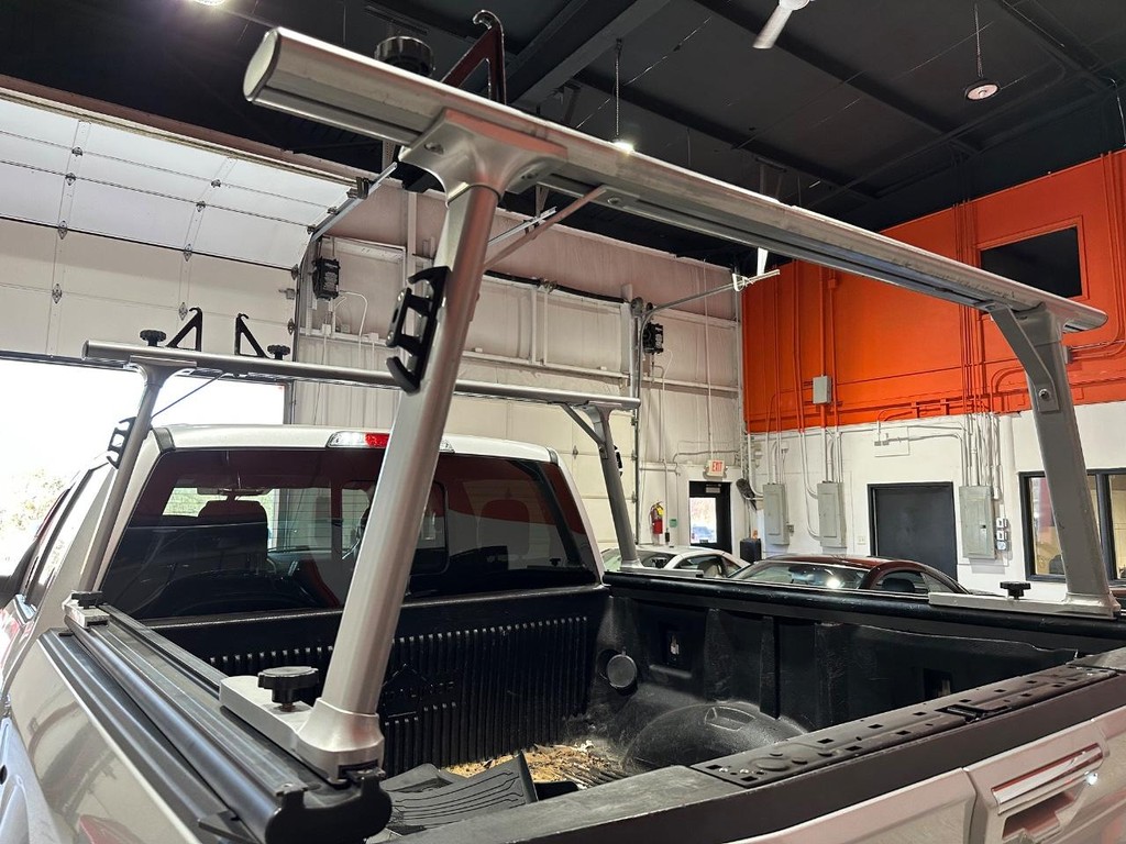 Ford F-150 Vehicle Full-screen Gallery Image 16