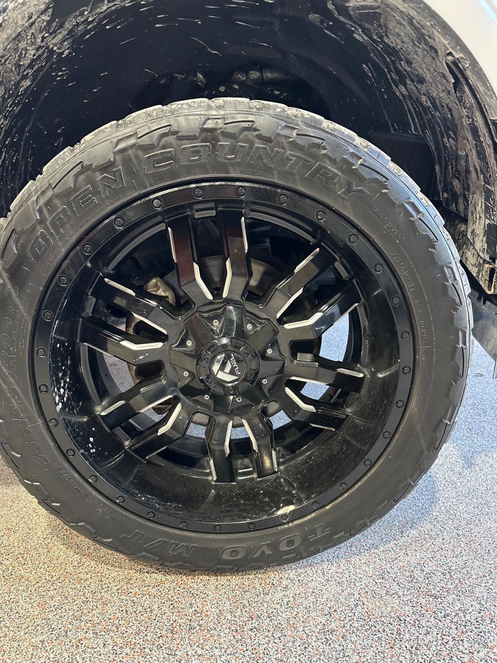 Ford F-150 Vehicle Full-screen Gallery Image 20