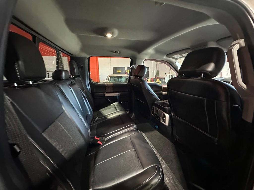 Ford F-150 Vehicle Full-screen Gallery Image 22