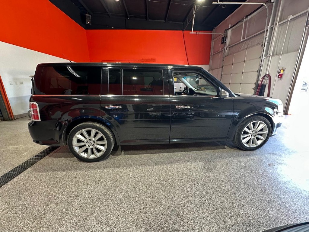 Ford Flex Vehicle Full-screen Gallery Image 2