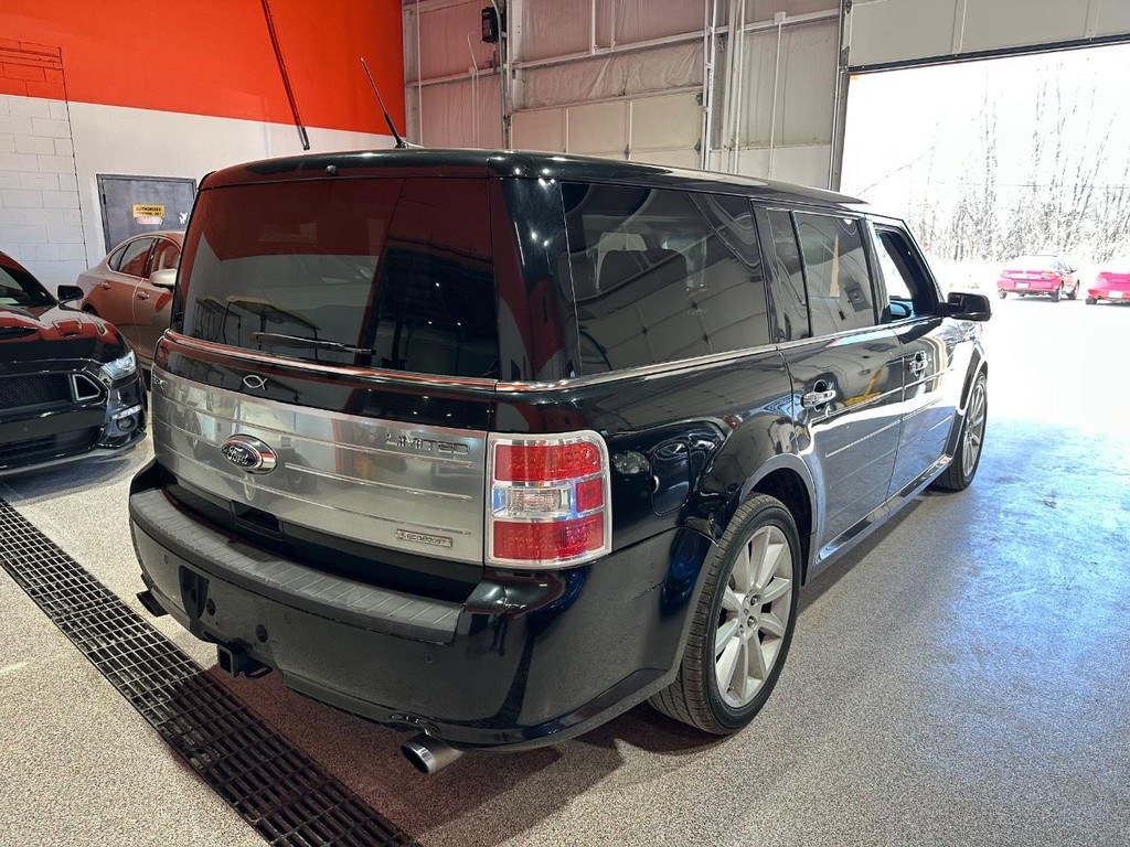 Ford Flex Vehicle Full-screen Gallery Image 5