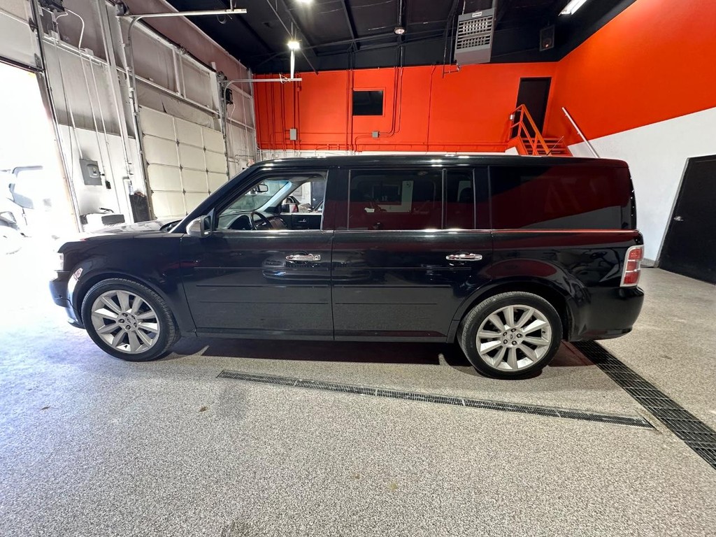 Ford Flex Vehicle Full-screen Gallery Image 8