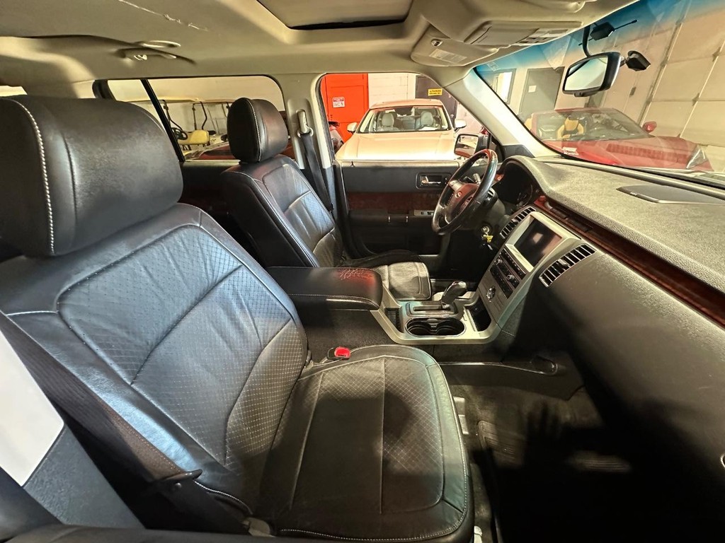 Ford Flex Vehicle Full-screen Gallery Image 14