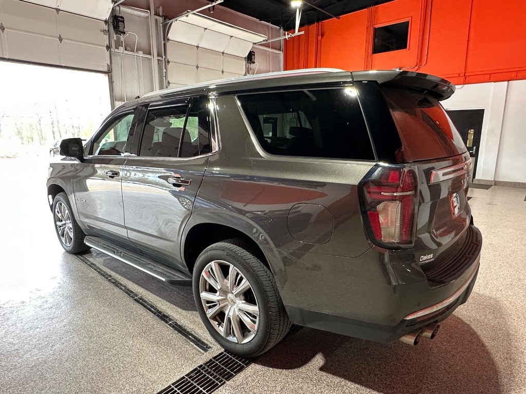 Chevrolet Tahoe Vehicle Full-screen Gallery Image 3