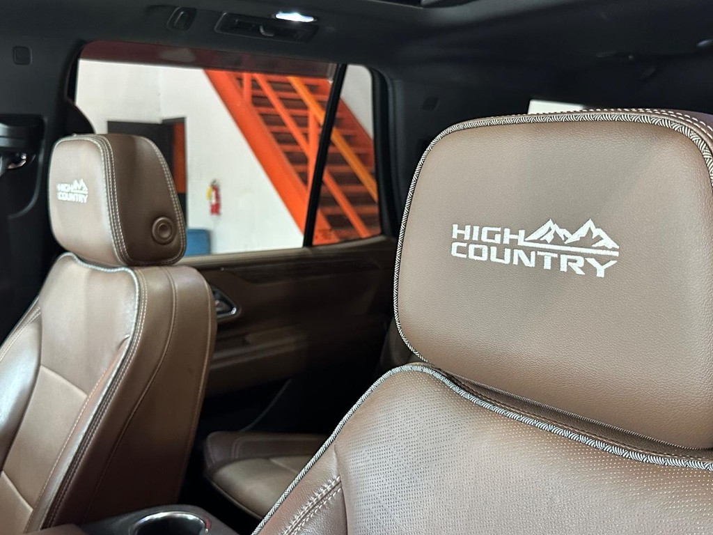 Chevrolet Tahoe Vehicle Full-screen Gallery Image 14