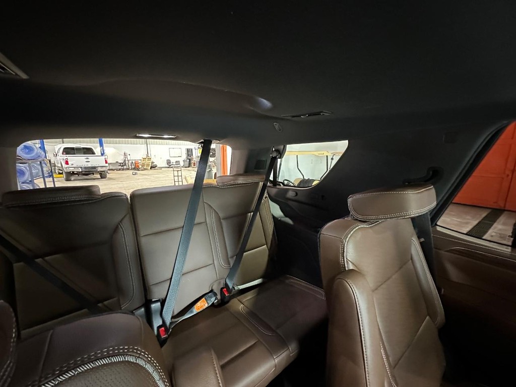 Chevrolet Tahoe Vehicle Full-screen Gallery Image 15