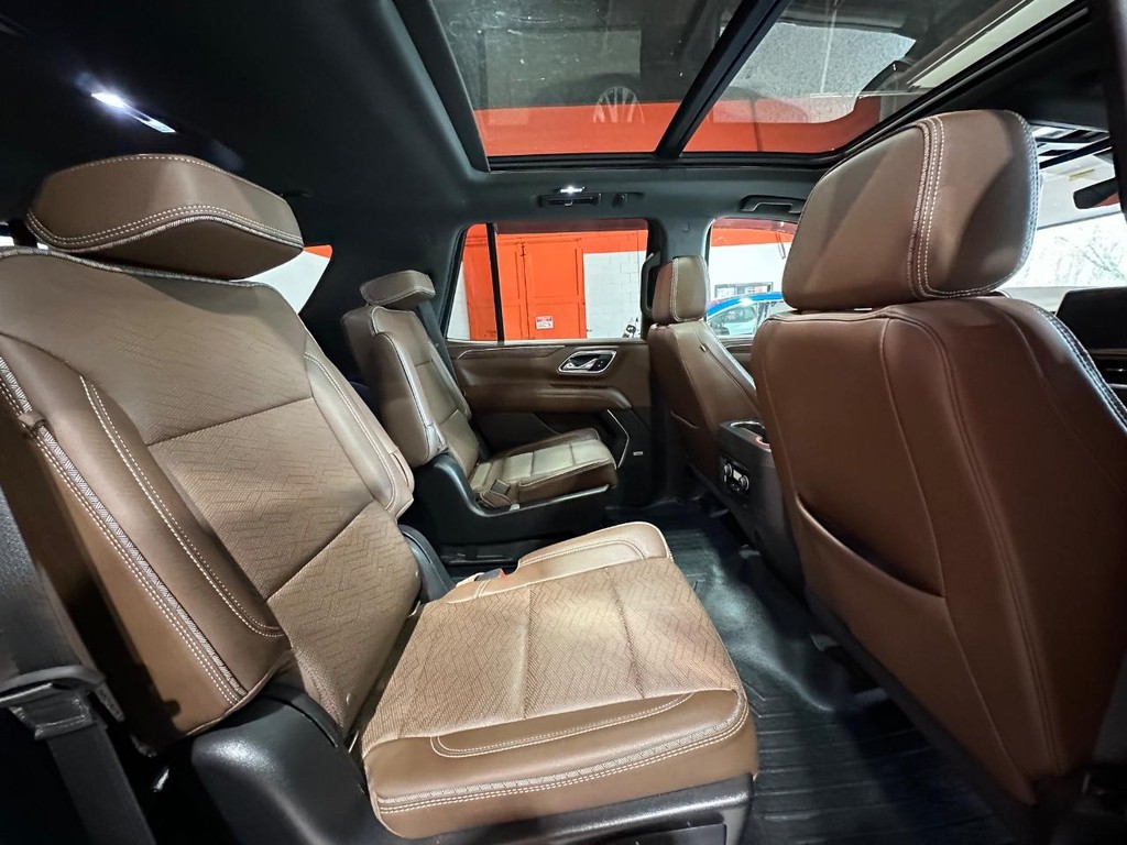 Chevrolet Tahoe Vehicle Full-screen Gallery Image 16