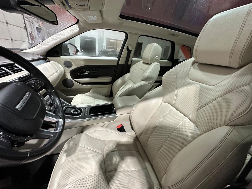 Land Rover Range Rover Evoque Vehicle Full-screen Gallery Image 11