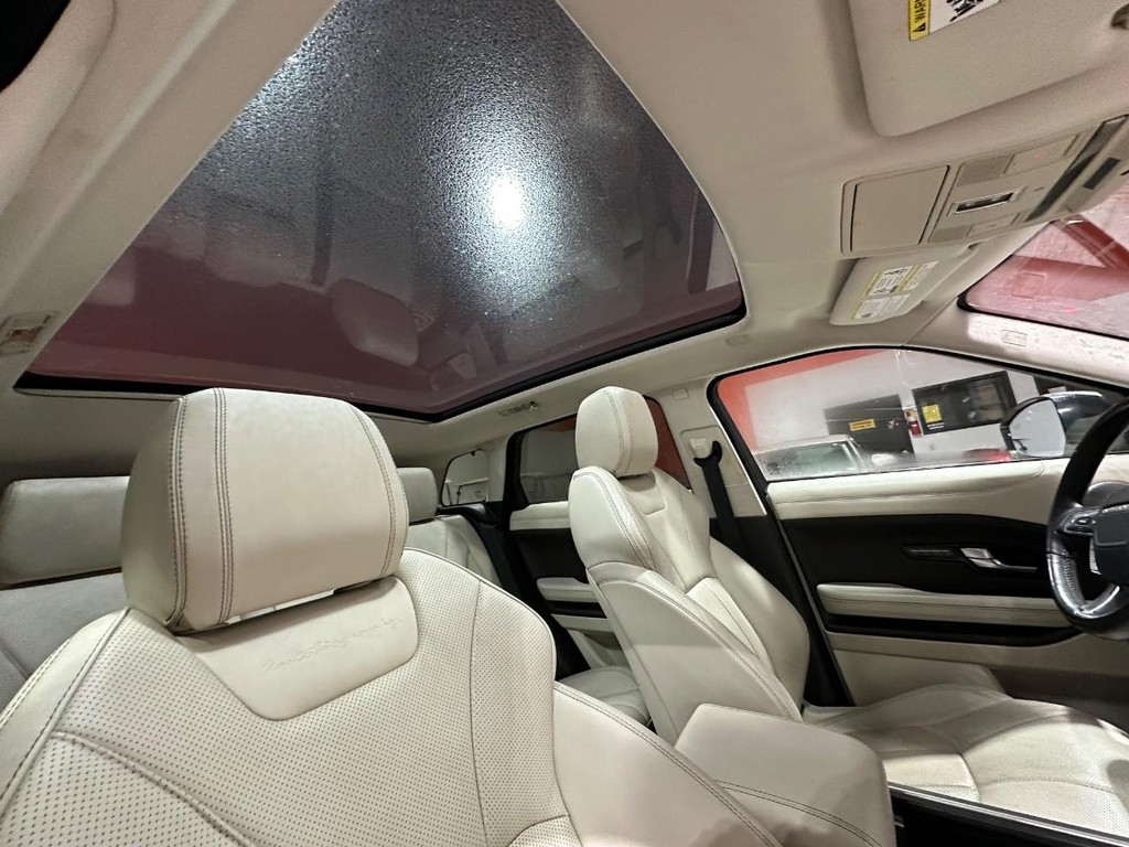 Land Rover Range Rover Evoque Vehicle Full-screen Gallery Image 14