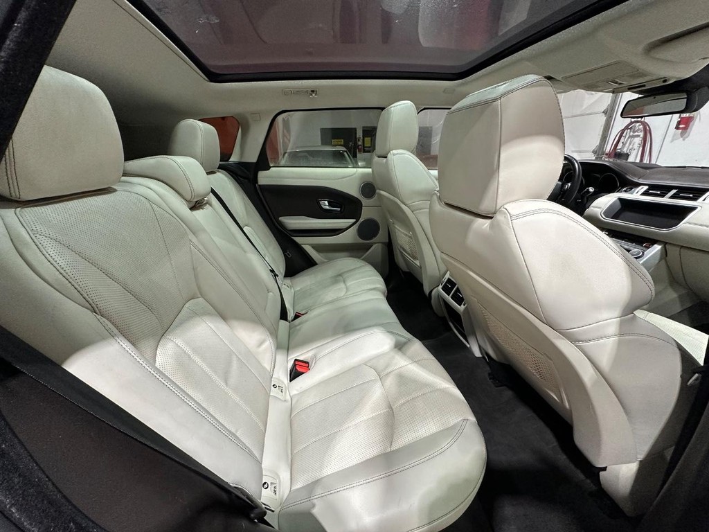 Land Rover Range Rover Evoque Vehicle Full-screen Gallery Image 16