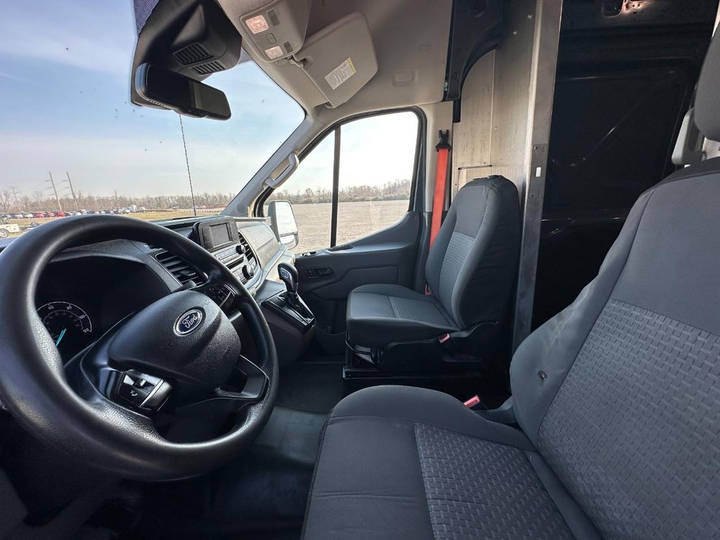 Ford Transit Cargo Van Vehicle Full-screen Gallery Image 19