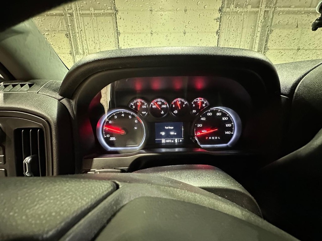 Chevrolet Silverado 1500 Vehicle Full-screen Gallery Image 21