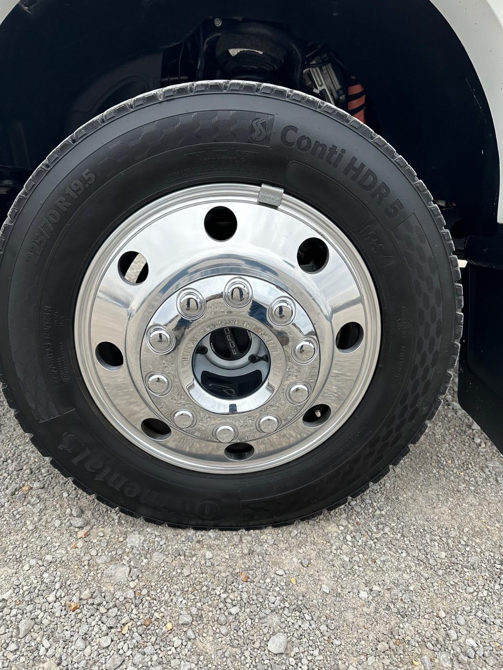 Ford Super Duty F-450 DRW Vehicle Full-screen Gallery Image 14