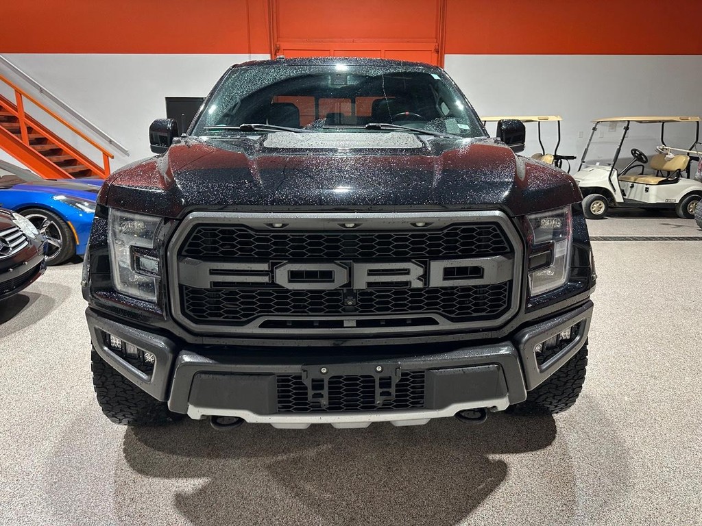 Ford F-150 Vehicle Full-screen Gallery Image 8
