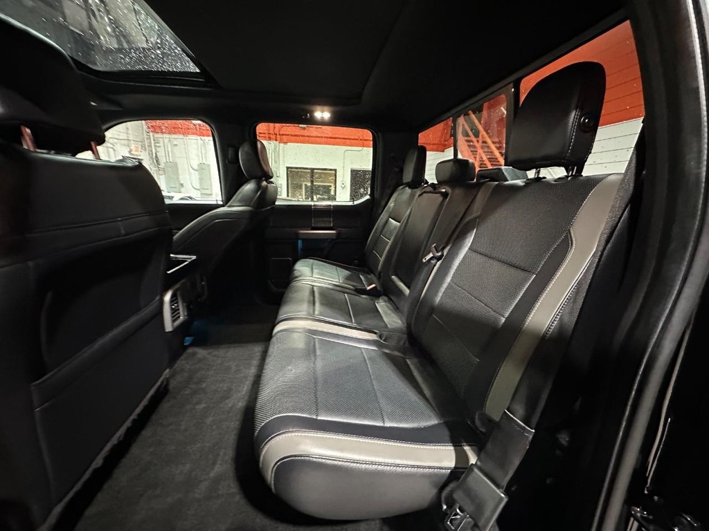 Ford F-150 Vehicle Full-screen Gallery Image 10