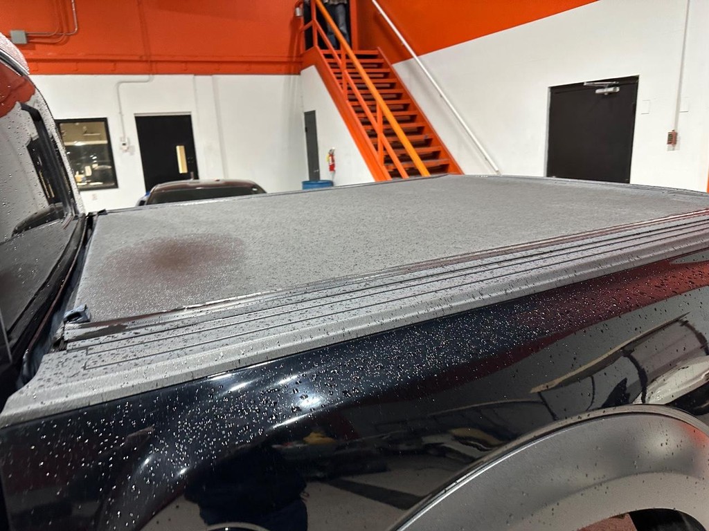 Ford F-150 Vehicle Full-screen Gallery Image 11