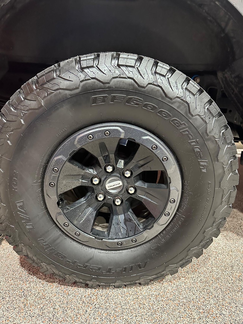 Ford F-150 Vehicle Full-screen Gallery Image 13