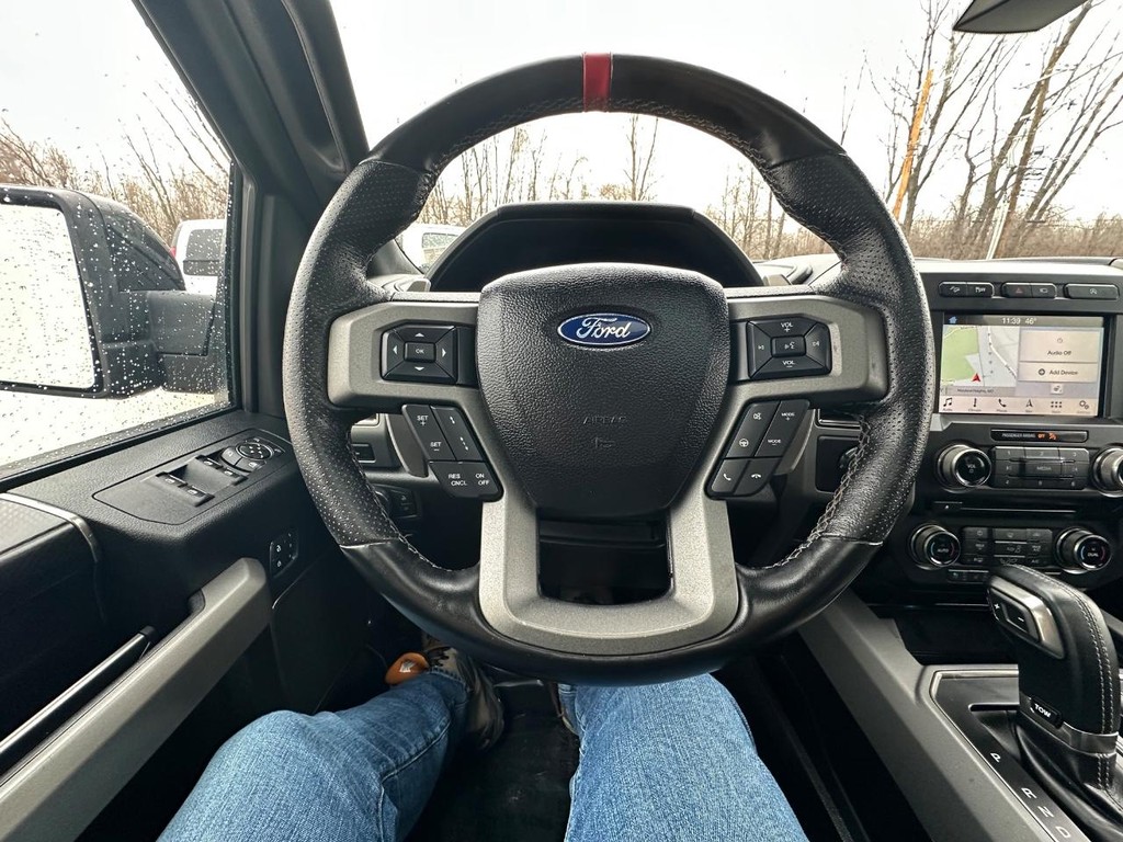 Ford F-150 Vehicle Full-screen Gallery Image 23