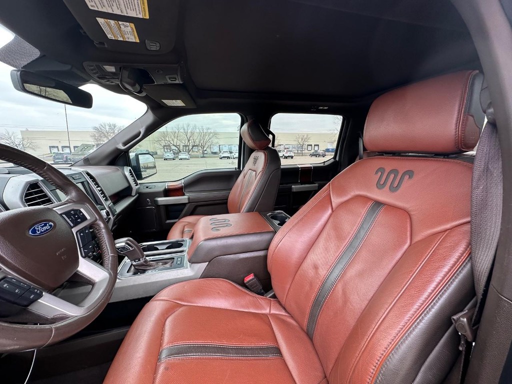 Ford F-150 Vehicle Full-screen Gallery Image 13