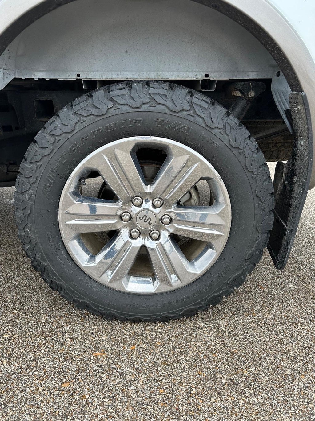 Ford F-150 Vehicle Full-screen Gallery Image 15