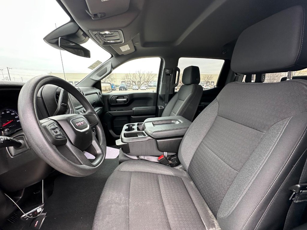 GMC Sierra 1500 Vehicle Full-screen Gallery Image 13