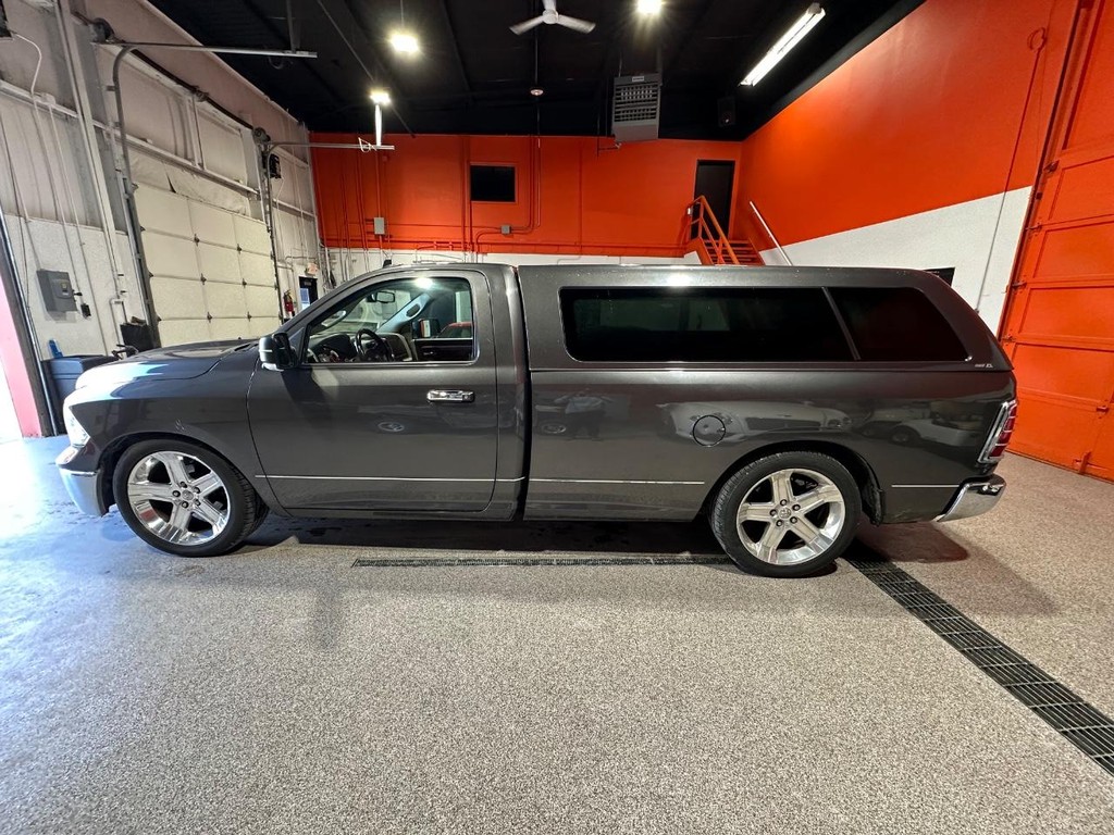 Ram 1500 Vehicle Full-screen Gallery Image 5