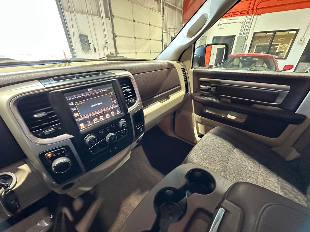 Ram 1500 Vehicle Full-screen Gallery Image 22