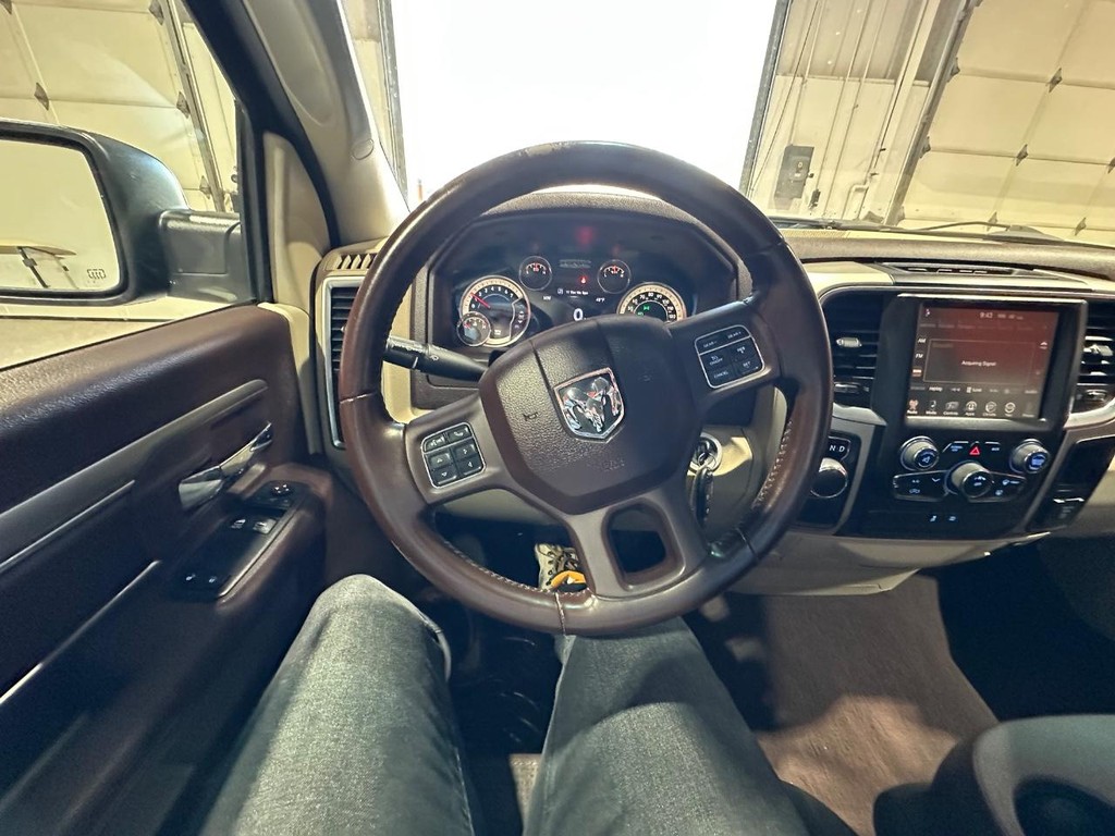 Ram 1500 Vehicle Full-screen Gallery Image 23