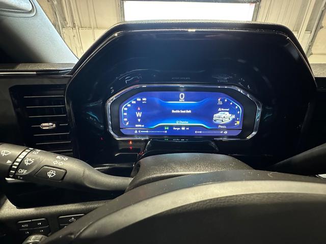 Chevrolet Silverado 1500 Vehicle Full-screen Gallery Image 41