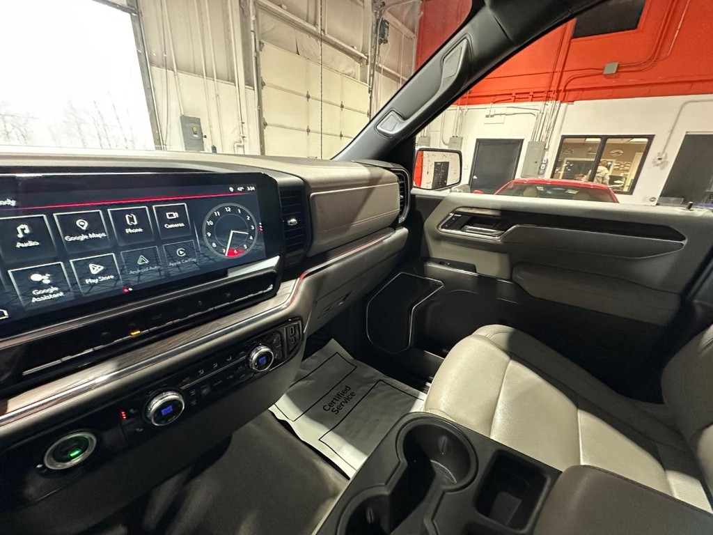 GMC Sierra 1500 Vehicle Full-screen Gallery Image 21