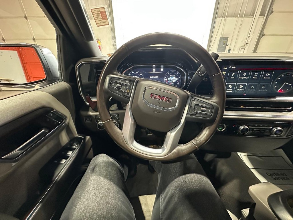GMC Sierra 1500 Vehicle Full-screen Gallery Image 23