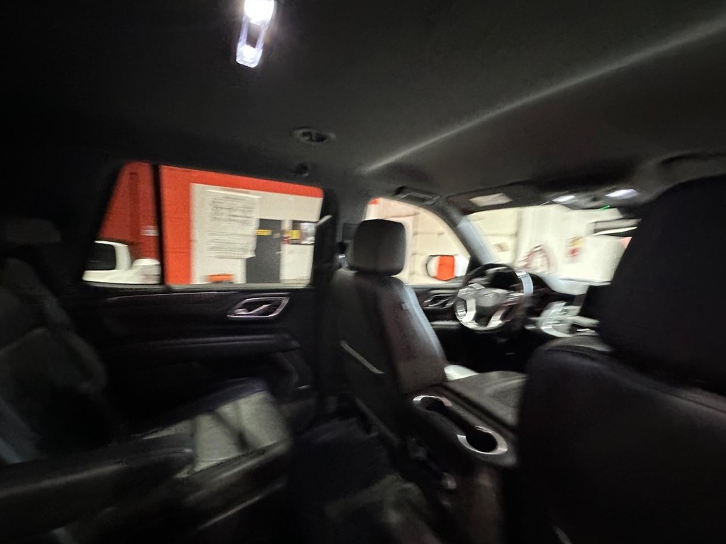 Chevrolet Tahoe Vehicle Full-screen Gallery Image 19