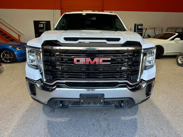 GMC Sierra 3500HD Vehicle Full-screen Gallery Image 11