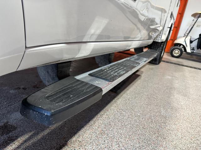 GMC Sierra 3500HD Vehicle Full-screen Gallery Image 13