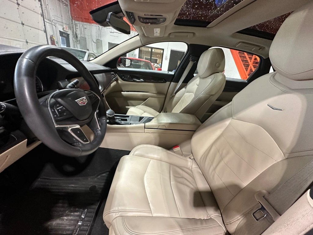 Cadillac CT6 Sedan Vehicle Full-screen Gallery Image 13