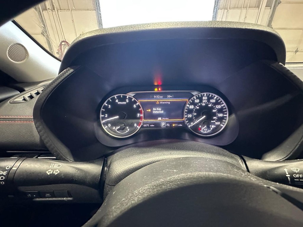 Nissan Sentra Vehicle Full-screen Gallery Image 18