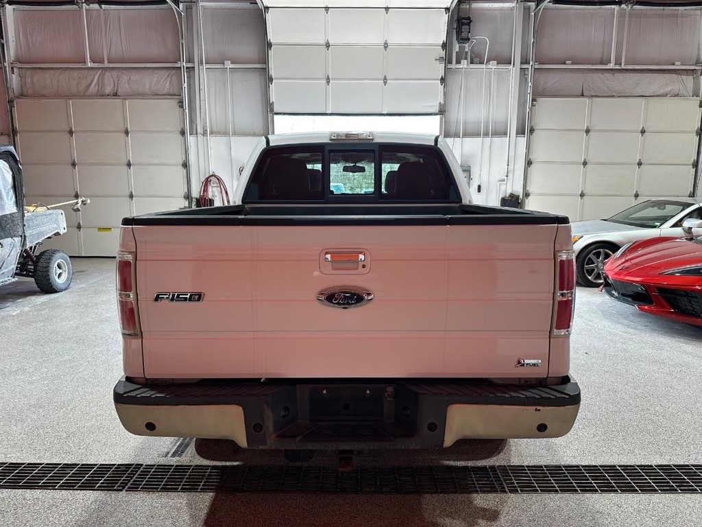 Ford F-150 Vehicle Full-screen Gallery Image 6