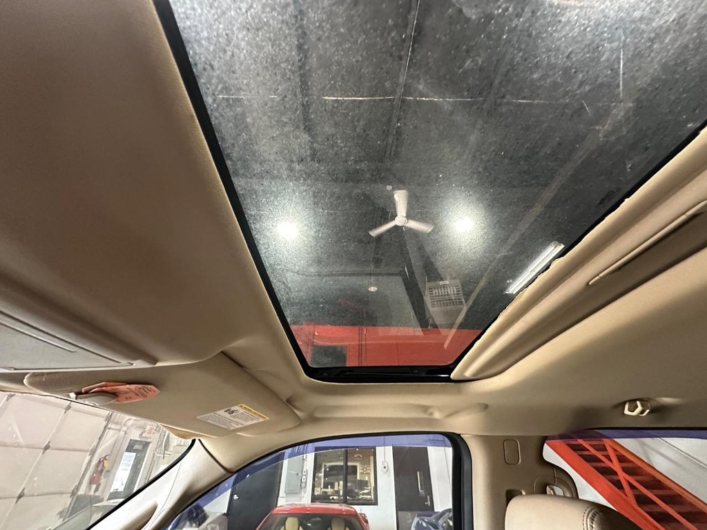 Ford F-150 Vehicle Full-screen Gallery Image 24