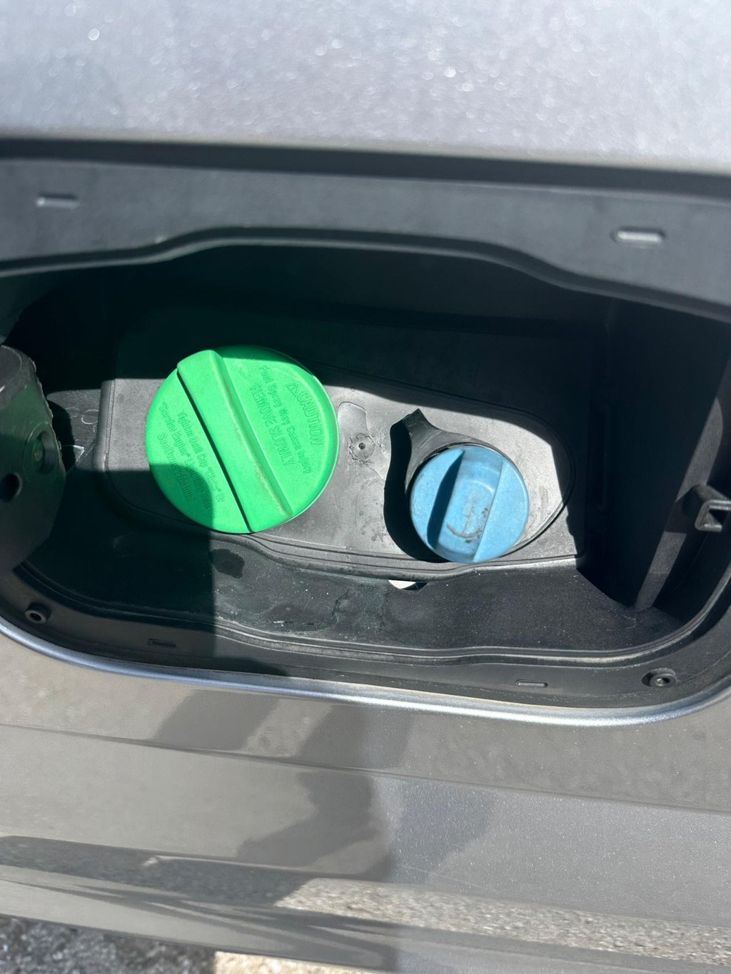 Ford Super Duty F-350 DRW Vehicle Full-screen Gallery Image 13