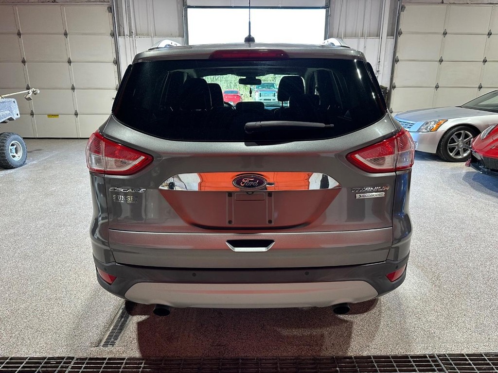 Ford Escape Vehicle Full-screen Gallery Image 6