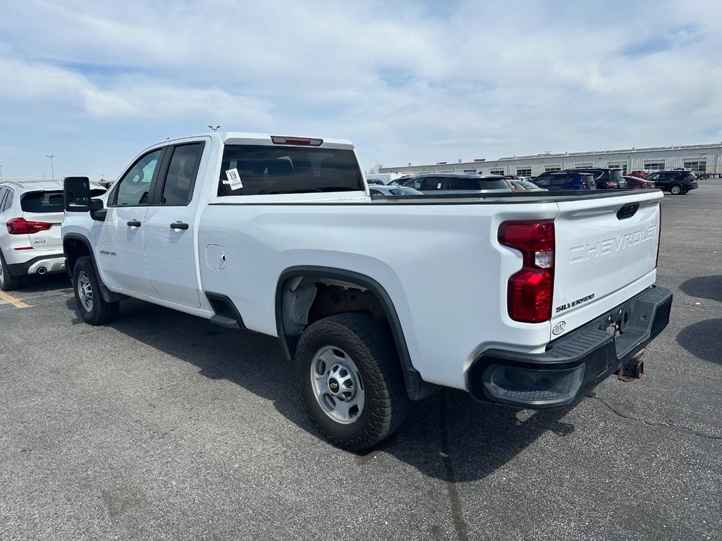 Chevrolet Silverado 2500HD Vehicle Full-screen Gallery Image 7