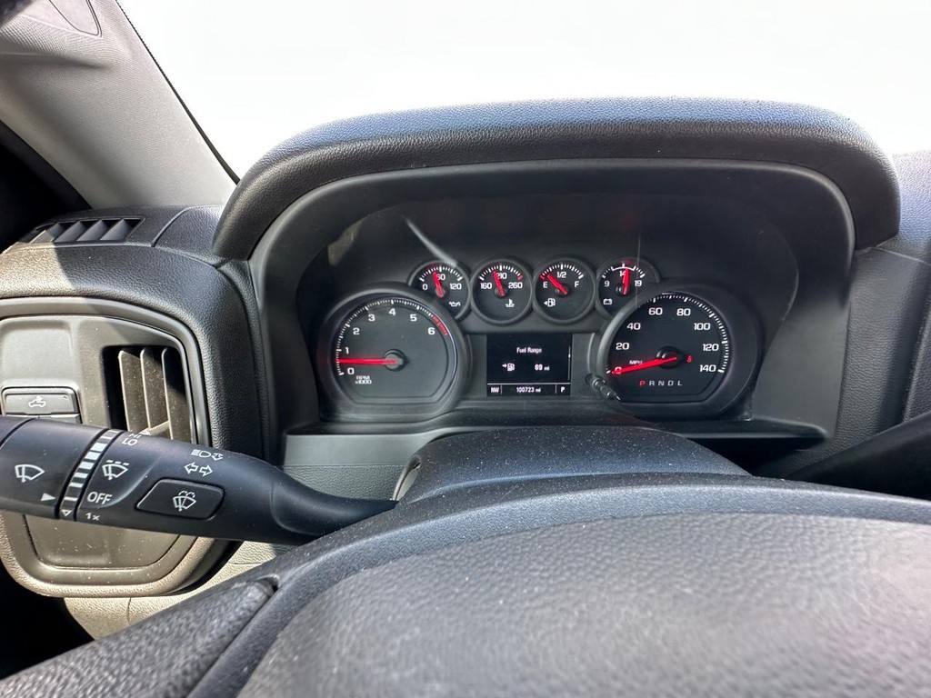 Chevrolet Silverado 2500HD Vehicle Full-screen Gallery Image 17